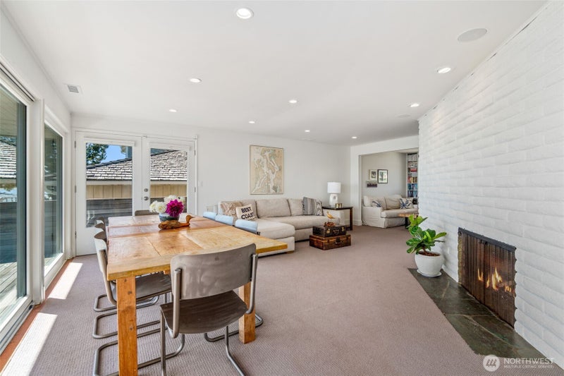 2556 Sunlight Beach Road