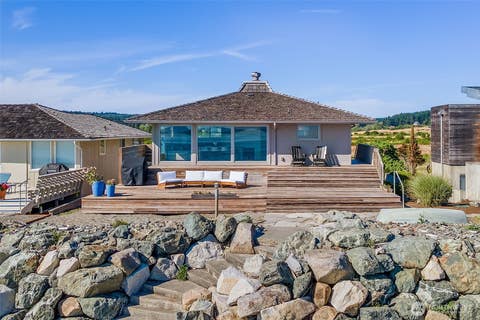 Photo of 2556 Sunlight Beach Road, Clinton, WA 98236 (MLS # 2562566)