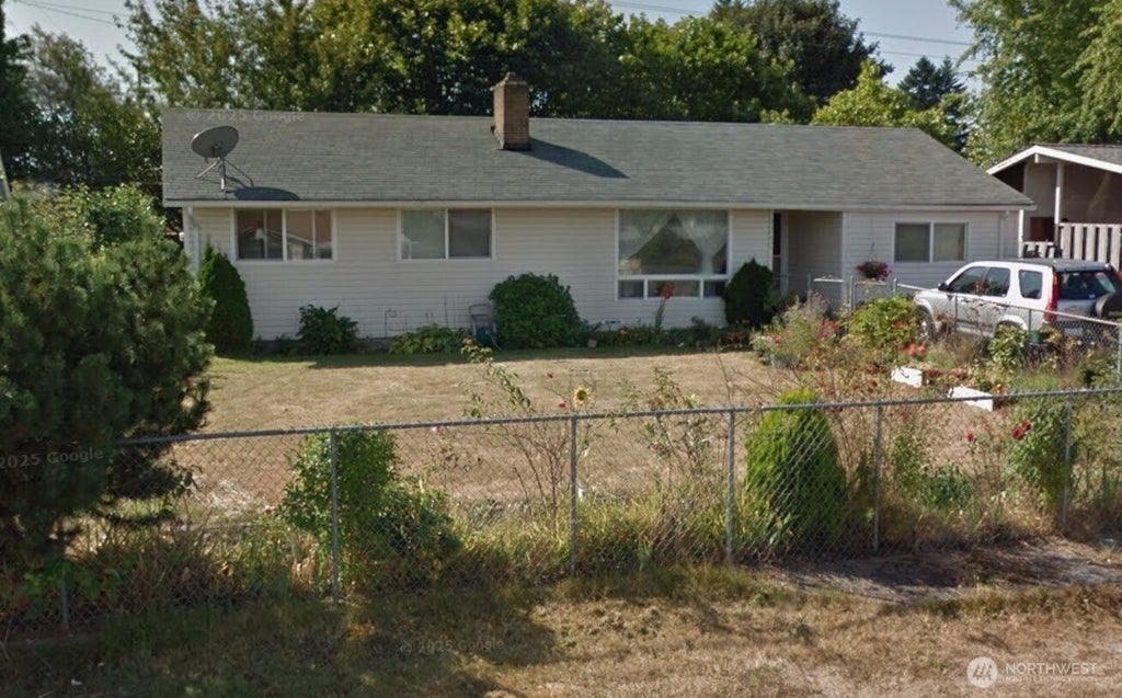 Photo of 3217 S 187th Street, SeaTac, WA 98188 (MLS # 2590925)