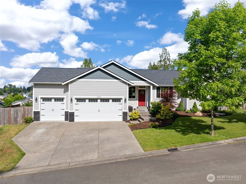 Photo of 10612 Palisades Street SE, Yelm, WA 98597 (MLS # 2526195)