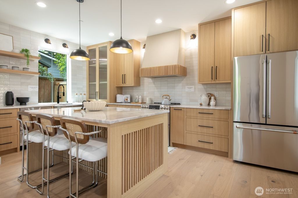 Photo of 10436 NE 110th Street, Kirkland, WA 98033 (MLS # 2378369)