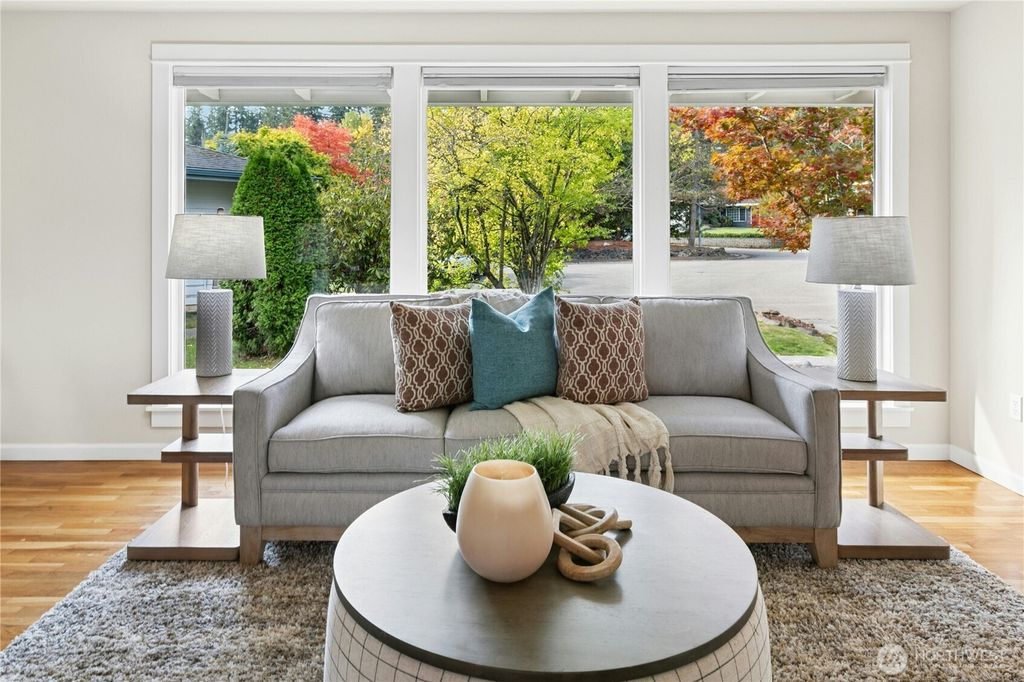 Photo of 7622 140th Place Pl NE, Redmond, WA 98052 (MLS # 2446500)