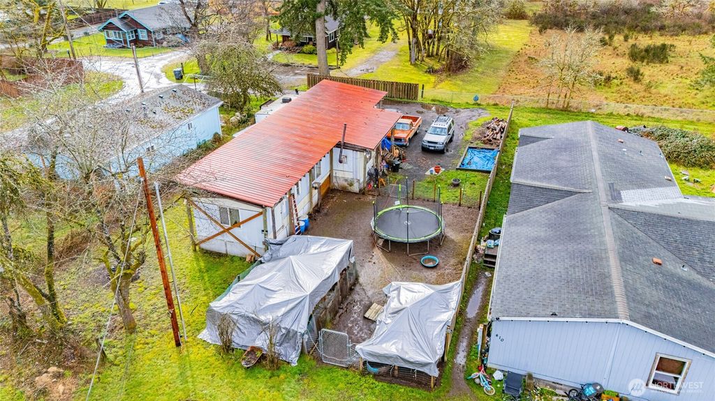 Photo of 408 W Eagle Avenue, Oakville, WA 98568 (MLS # 2496989)