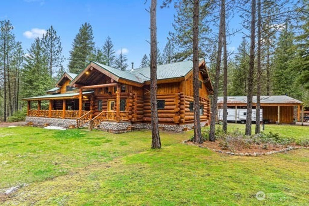 Photo of 59 Siochanta Drive, Kettle Falls, WA 99141 (MLS # 2463779)