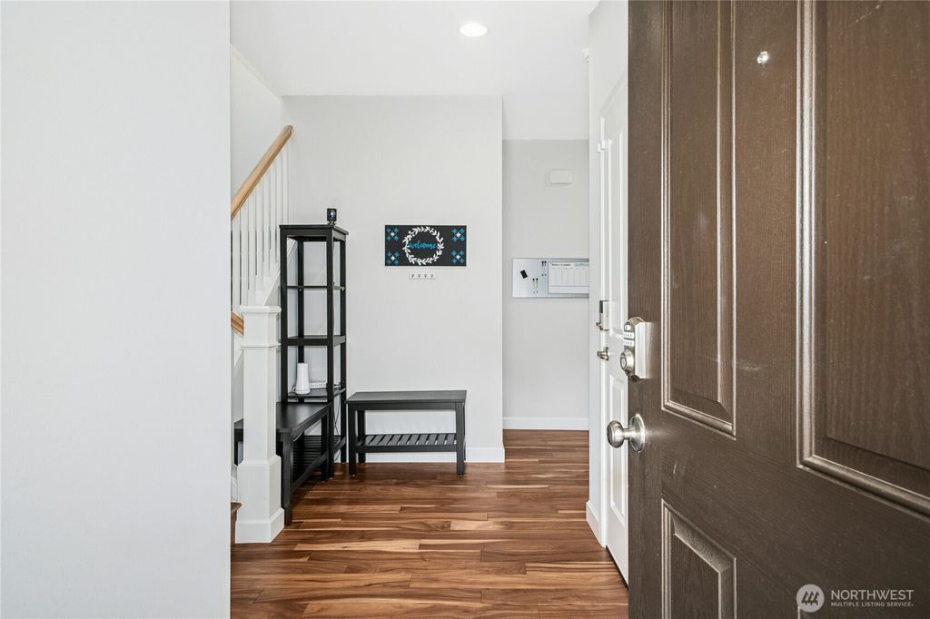Photo of 425 203rd Street SW, Lynnwood, WA 98036 (MLS # 2376634)