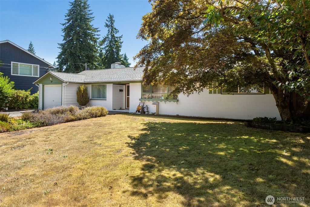 Photo of 6004 225th Street SW, Mountlake Terrace, WA 98043 (MLS # 2412930)
