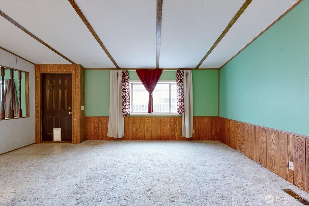 Photo of 976 NE Dawson Avenue, College Place, WA 99324 (MLS # 2466586)