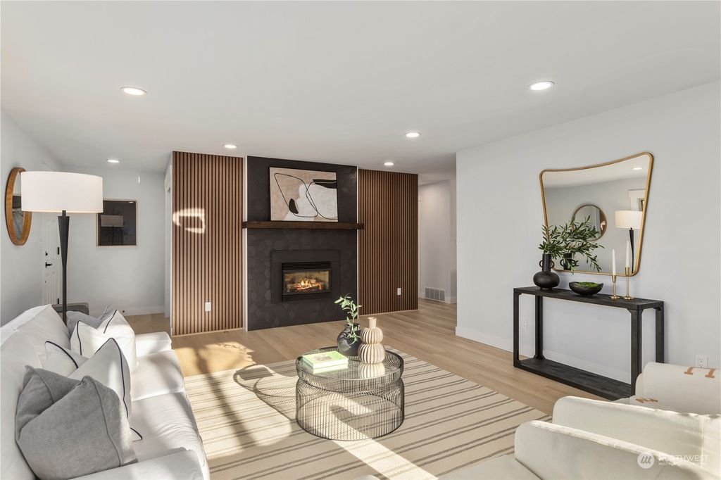 Photo of 2114 Smithers Avenue S, Renton, WA 98055 (MLS # 2312528)