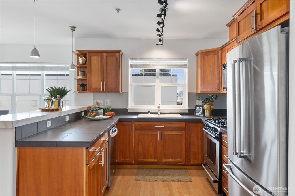 Photo of 1415 6th Avenue N #404, Seattle, WA 98109 (MLS # 2369277)
