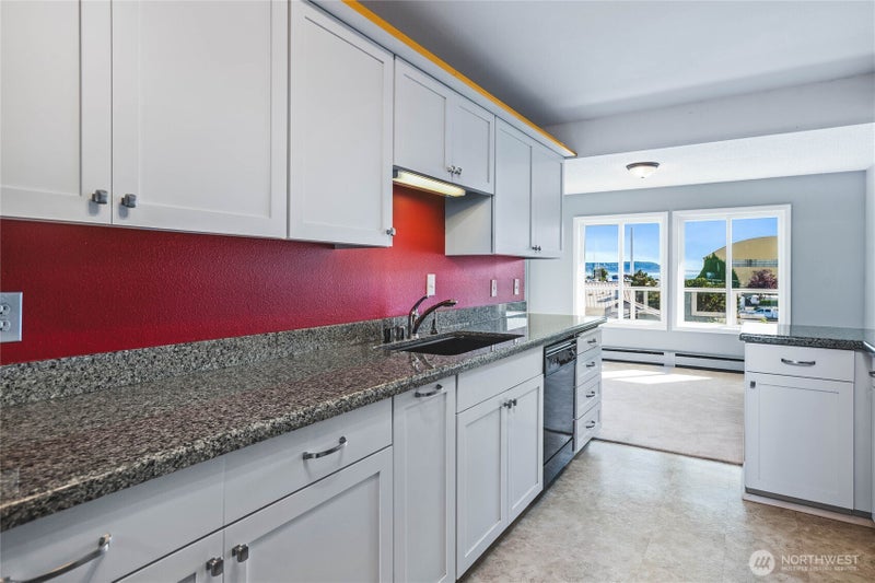 1800 Skyline Way 205