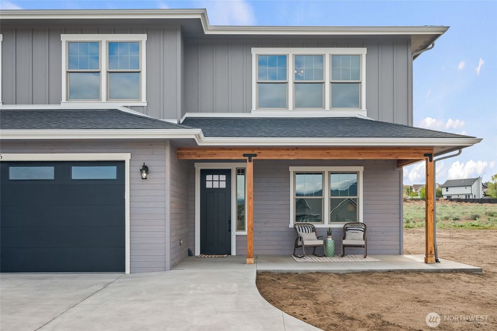Photo of 2516 Plateau Drive, East Wenatchee, WA 98802 (MLS # 2497292)