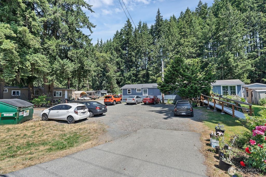 Photo of 823 128th Street SE, Everett, WA 98208 (MLS # 2518842)