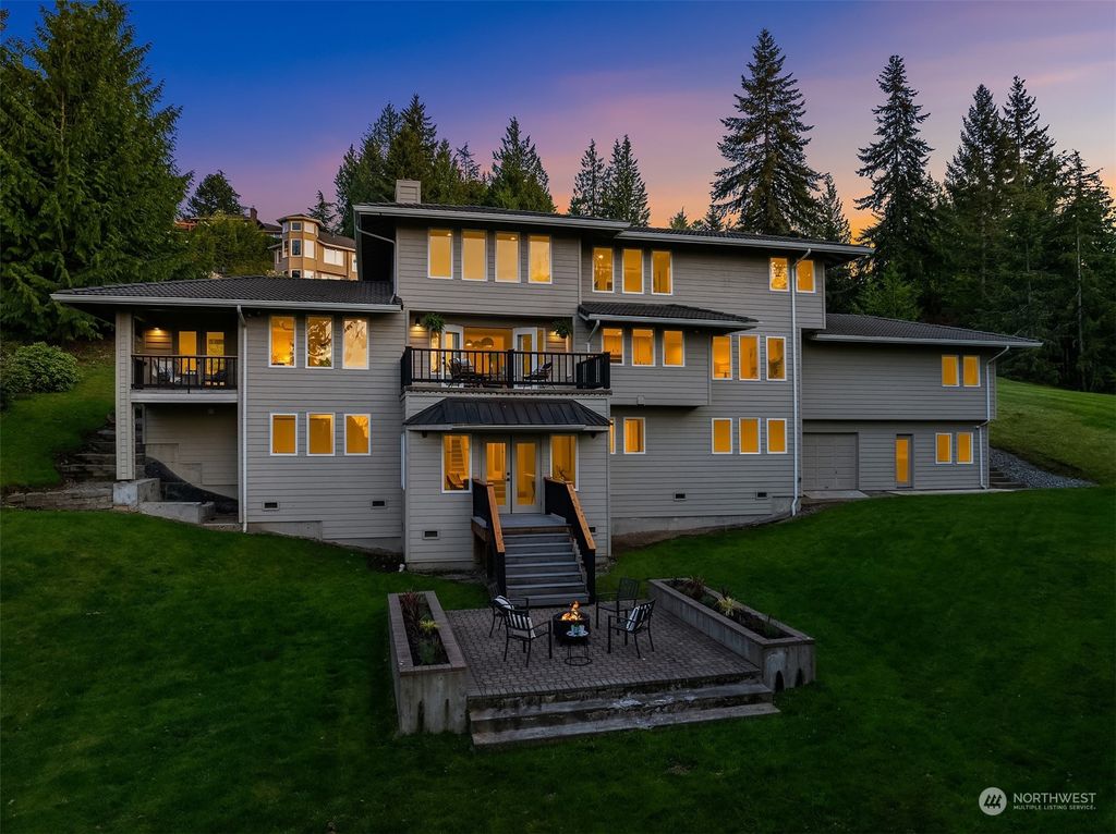 Photo of 2430 Squak Mountain Loop SW, Issaquah, WA 98027 (MLS # 2233500)