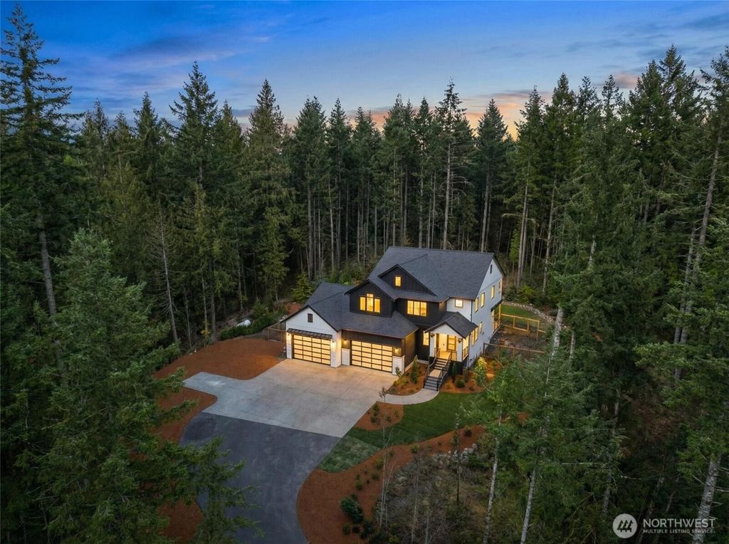 Photo of 29816 SE Lake Retreat North Drive, Ravensdale, WA 98051 (MLS # 2502604)