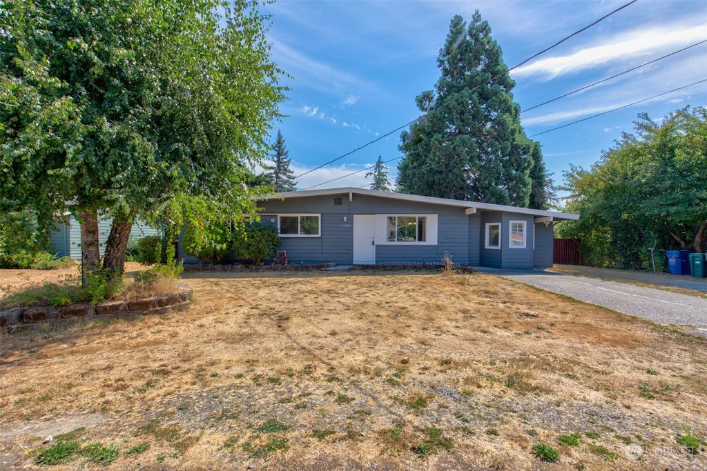 Photo of 34206 39th Avenue S, Auburn, WA 98001 (MLS # 2153716)