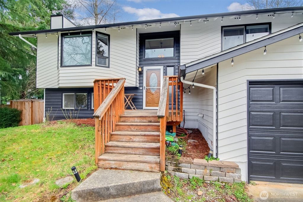 Photo of 22036 SE 270th Street, Maple Valley, WA 98038 (MLS # 2343176)