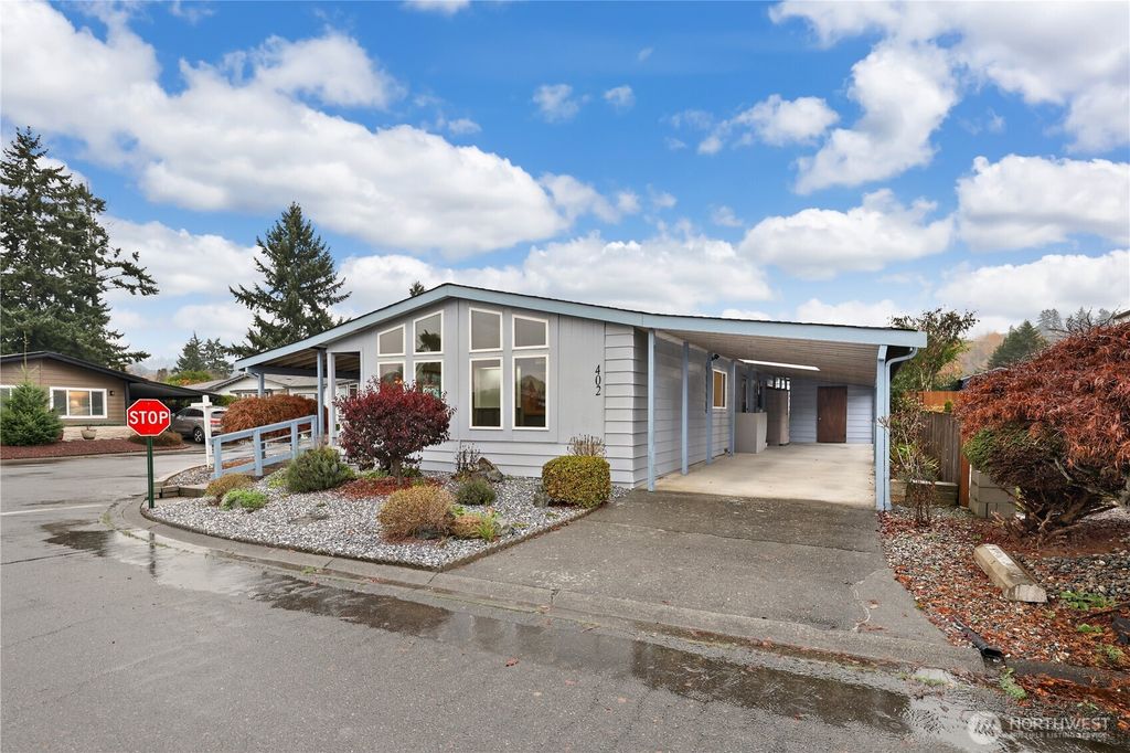 Photo of 1402 22nd Street NE #402, Auburn, WA 98002 (MLS # 2457858)