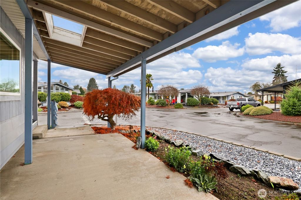 Photo of 1402 22nd Street NE #402, Auburn, WA 98002 (MLS # 2457858)