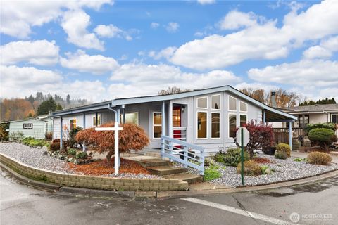 Photo of 1402 22nd Street NE #402, Auburn, WA 98002 (MLS # 2457858)