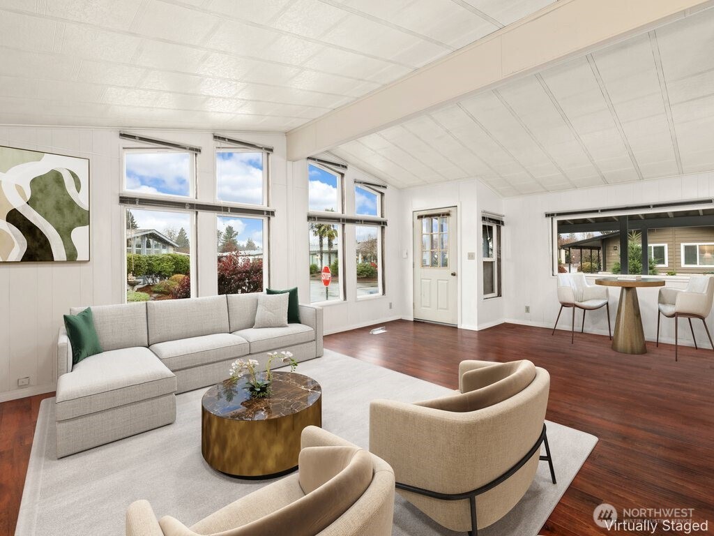 1402 22nd Street NE 402