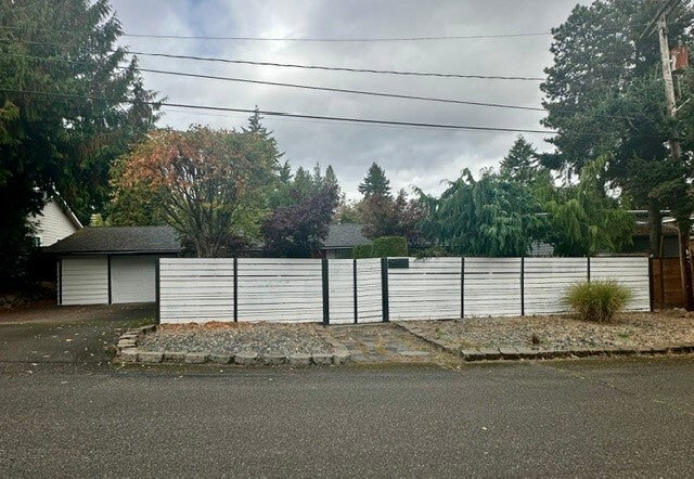 426 S 193rd Street