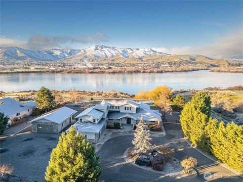 Photo of 2860 Riverwalk Place, East Wenatchee, WA 98802 (MLS # 2462892)