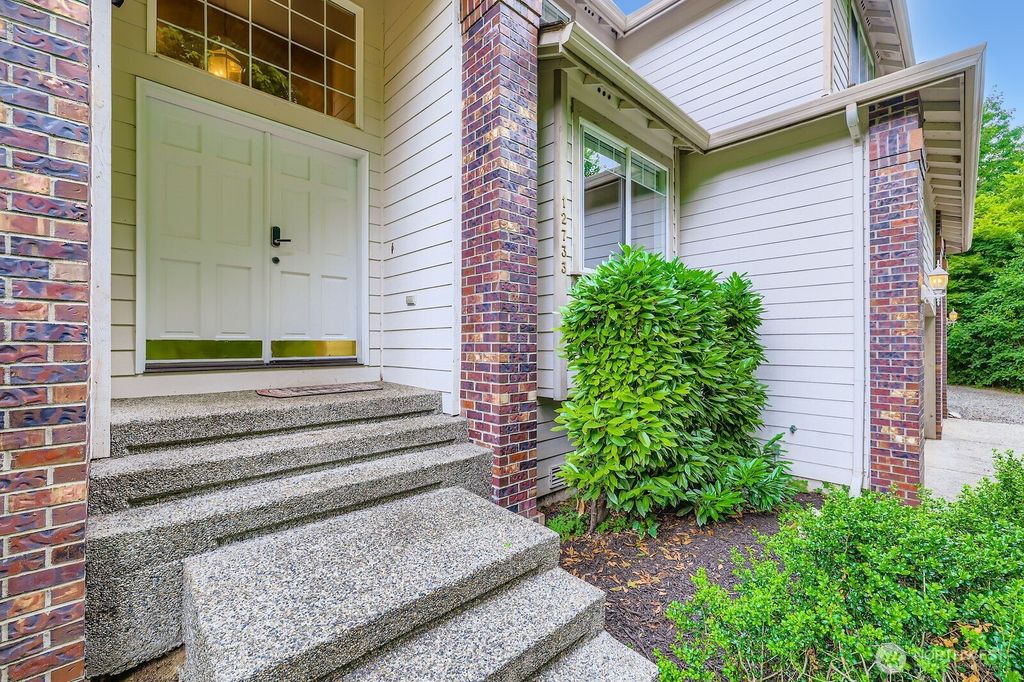 Photo of 12733 185th Way SE, Renton, WA 98059 (MLS # 2422717)