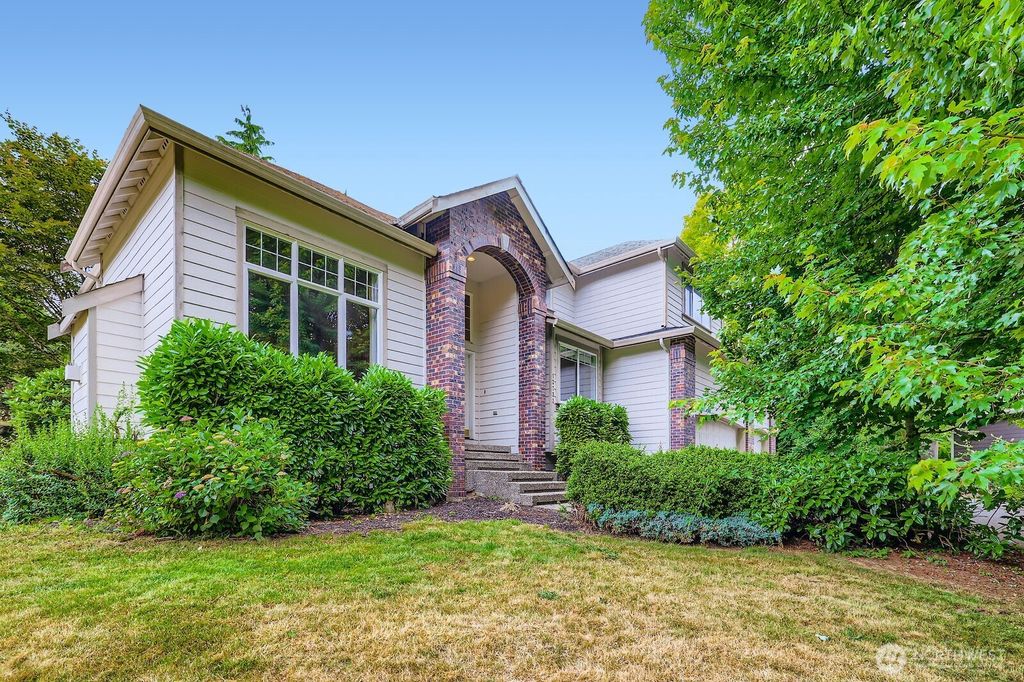 Photo of 12733 185th Way SE, Renton, WA 98059 (MLS # 2422717)