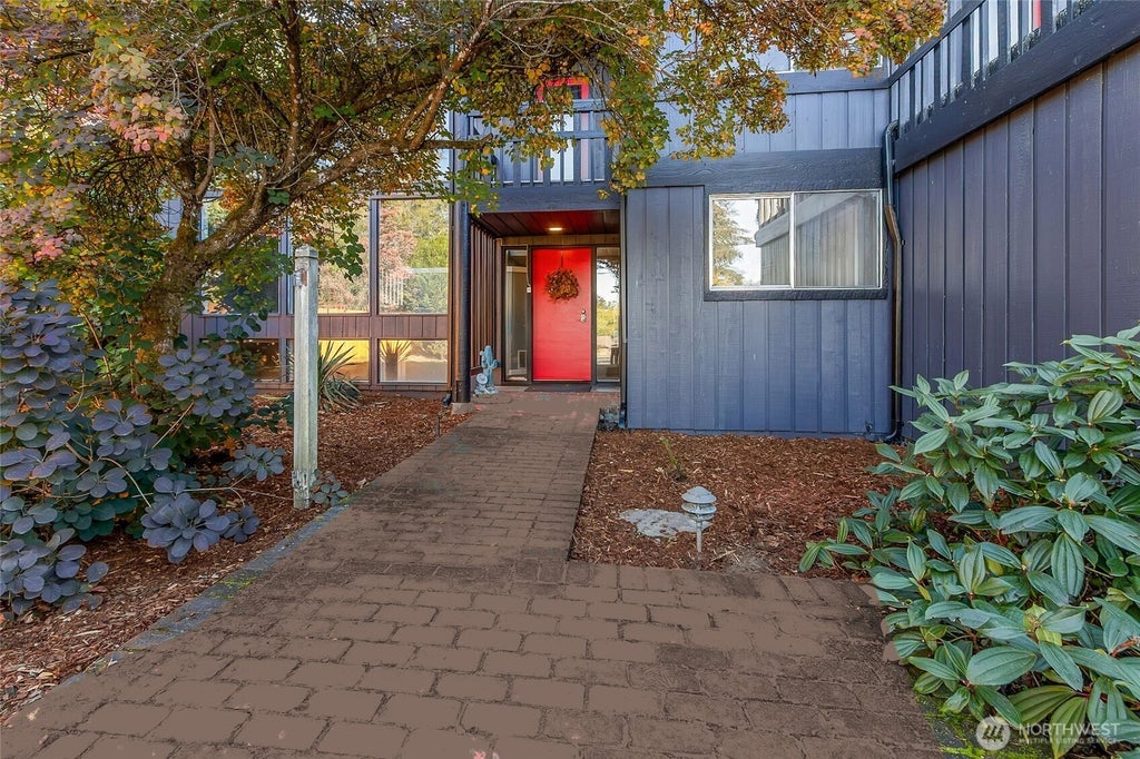 Photo of 10904 Evergreen Terrace Lane SW, Lakewood, WA 98498 (MLS # 2591487)