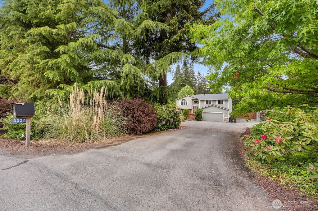Photo of 3327 139th Avenue NE, Lake Stevens, WA 98258 (MLS # 2521759)