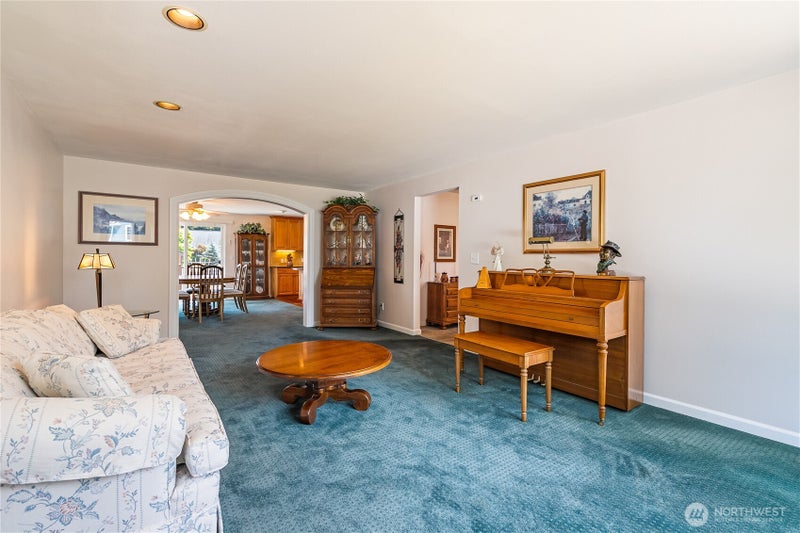 6994 Helweg Lane