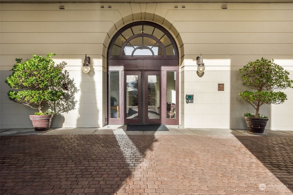 Photo of 1400 2nd Avenue N #290, Seattle, WA 98109 (MLS # 2027063)