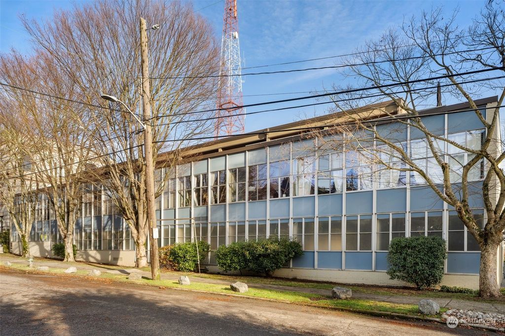 Photo of 1400 2nd Avenue N #290, Seattle, WA 98109 (MLS # 2027063)