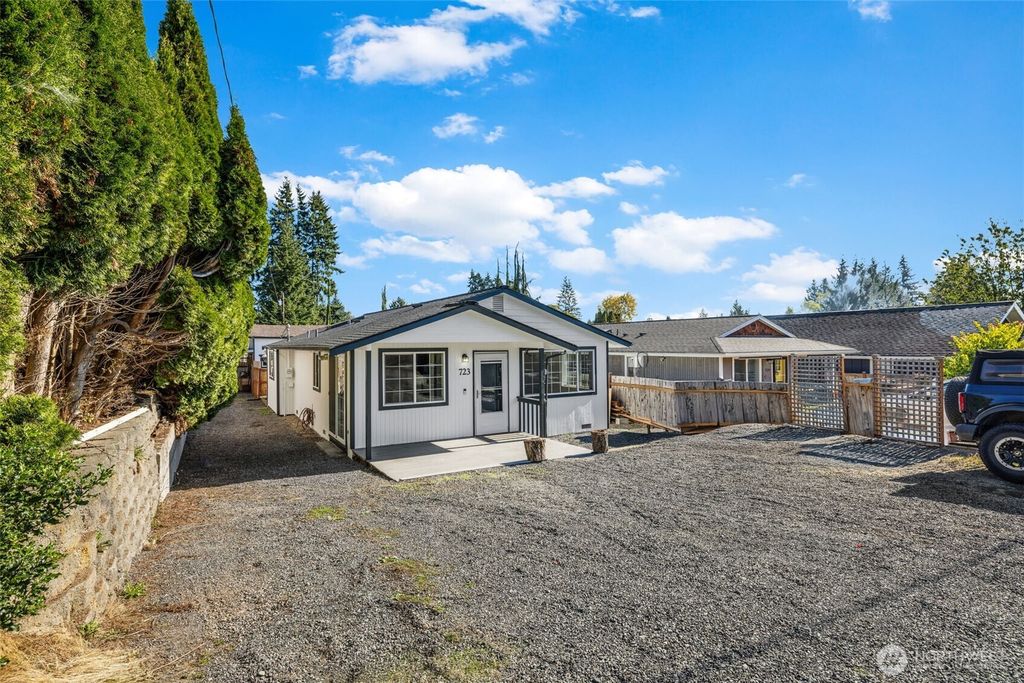 Photo of 723 Ford Avenue, Snohomish, WA 98290 (MLS # 2444730)