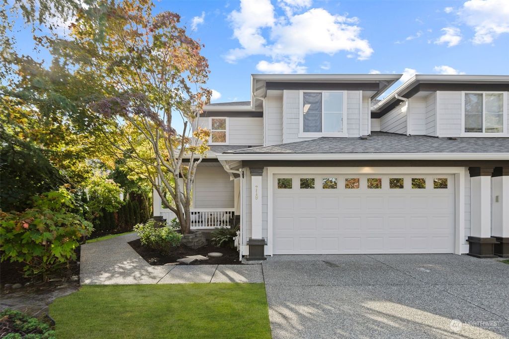 Photo of 719 239th Lane SE, Sammamish, WA 98074 (MLS # 2300284)