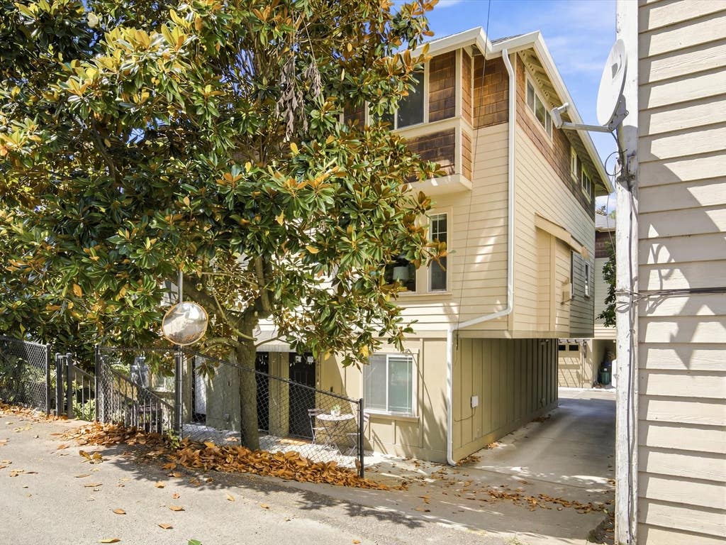Photo of 2106 E Terrace Street, Seattle, WA 98122 (MLS # 2570983)