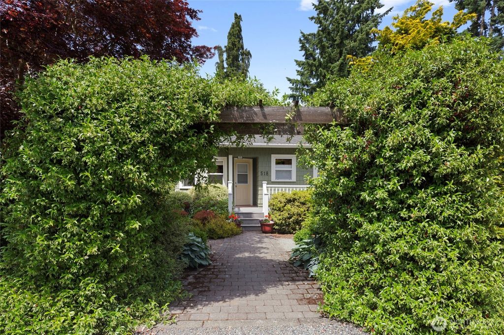 Photo of 518 N 100th Street, Seattle, WA 98133 (MLS # 2389206)