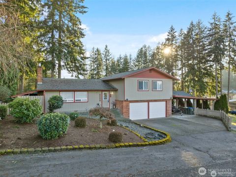 203 E Parkwood Court Chehalis WA 98532