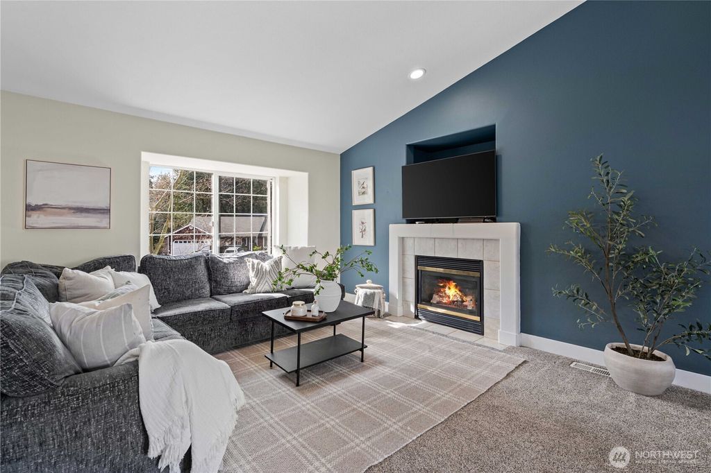 Photo of 8719 204th Street Ct E, Spanaway, WA 98387 (MLS # 2487584)