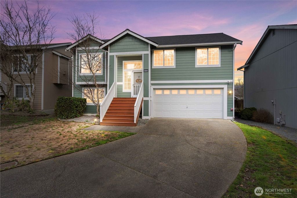 Photo of 8719 204th Street Ct E, Spanaway, WA 98387 (MLS # 2487584)