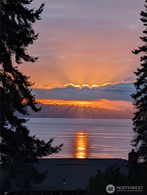 12079 Sunrise Drive NE Bainbridge Island WA 98110