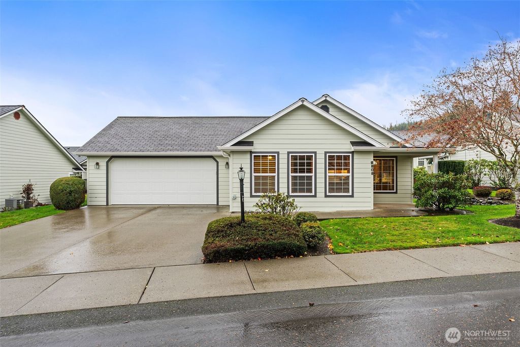 Photo of 2808 Colonial Drive, Centralia, WA 98531 (MLS # 2460109)