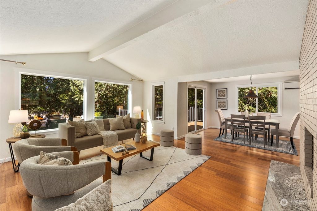 Photo of 11 143rd Street SE, Lynnwood, WA 98087 (MLS # 2212590)