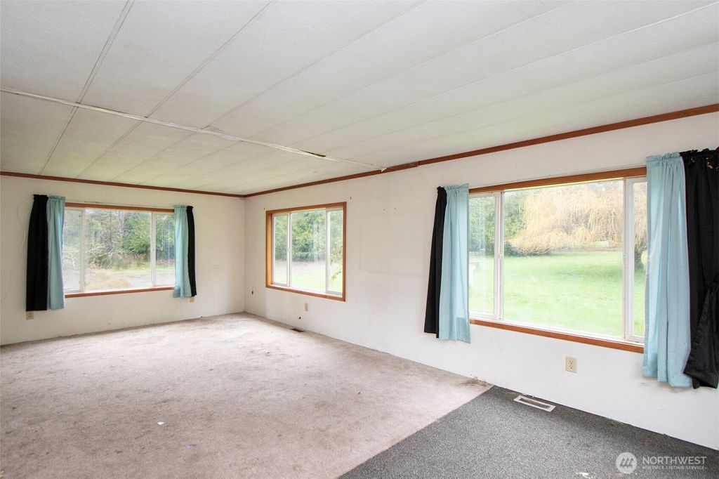 Photo of 183 Tac-Dale Drive, Port Angeles, WA 98363 (MLS # 2496853)