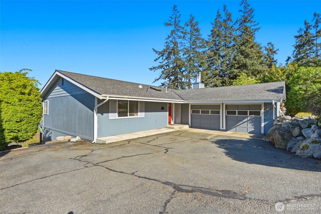 Photo of 2198 Aurora Court, Oak Harbor, WA 98277 (MLS # 2515829)
