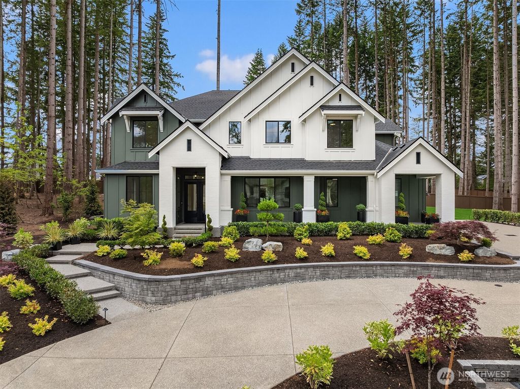 Photo of 15319 154th Avenue NE, Woodinville, WA 98072 (MLS # 2417854)