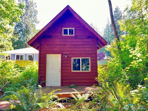 Photo of 158 Tyee Drive, Point Roberts, WA 98281 (MLS # 2508043)