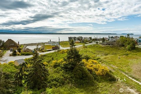 Photo of 3825 S Oceanside Drive, Greenbank, WA 98253 (MLS # 2448292) Photo of 3825 S Oceanside Drive, Greenbank, WA 98253 (MLS # 2448292)