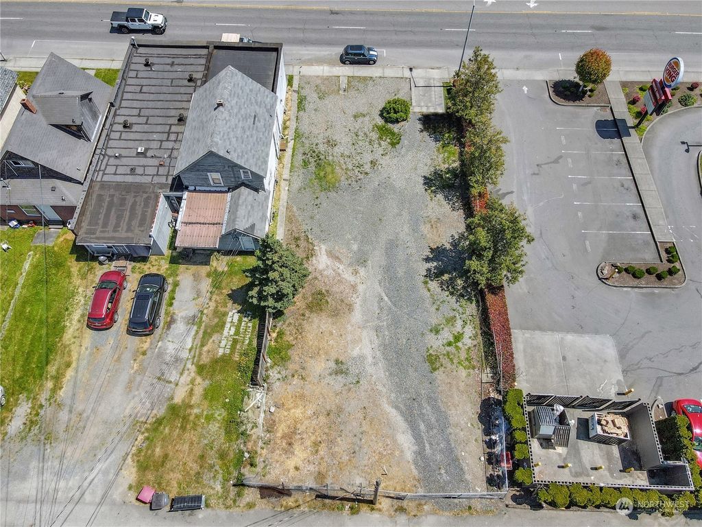 Photo of 2410 &amp; 2412 Broadway, Everett, WA 98201 (MLS # 2101793)