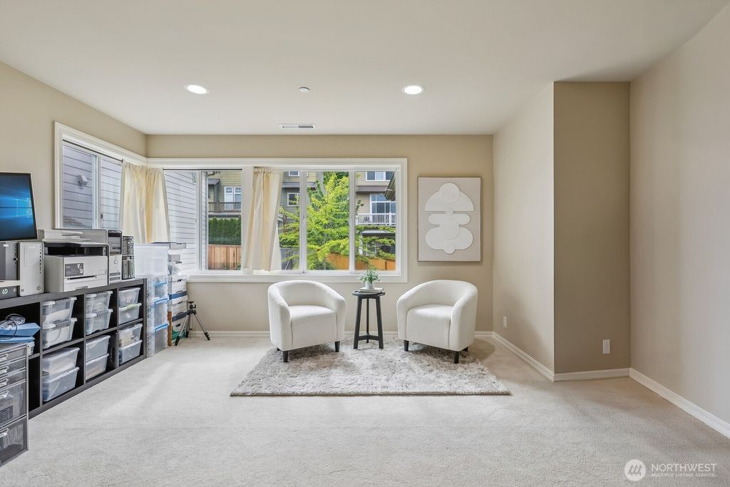 listing image 9362903480720279967